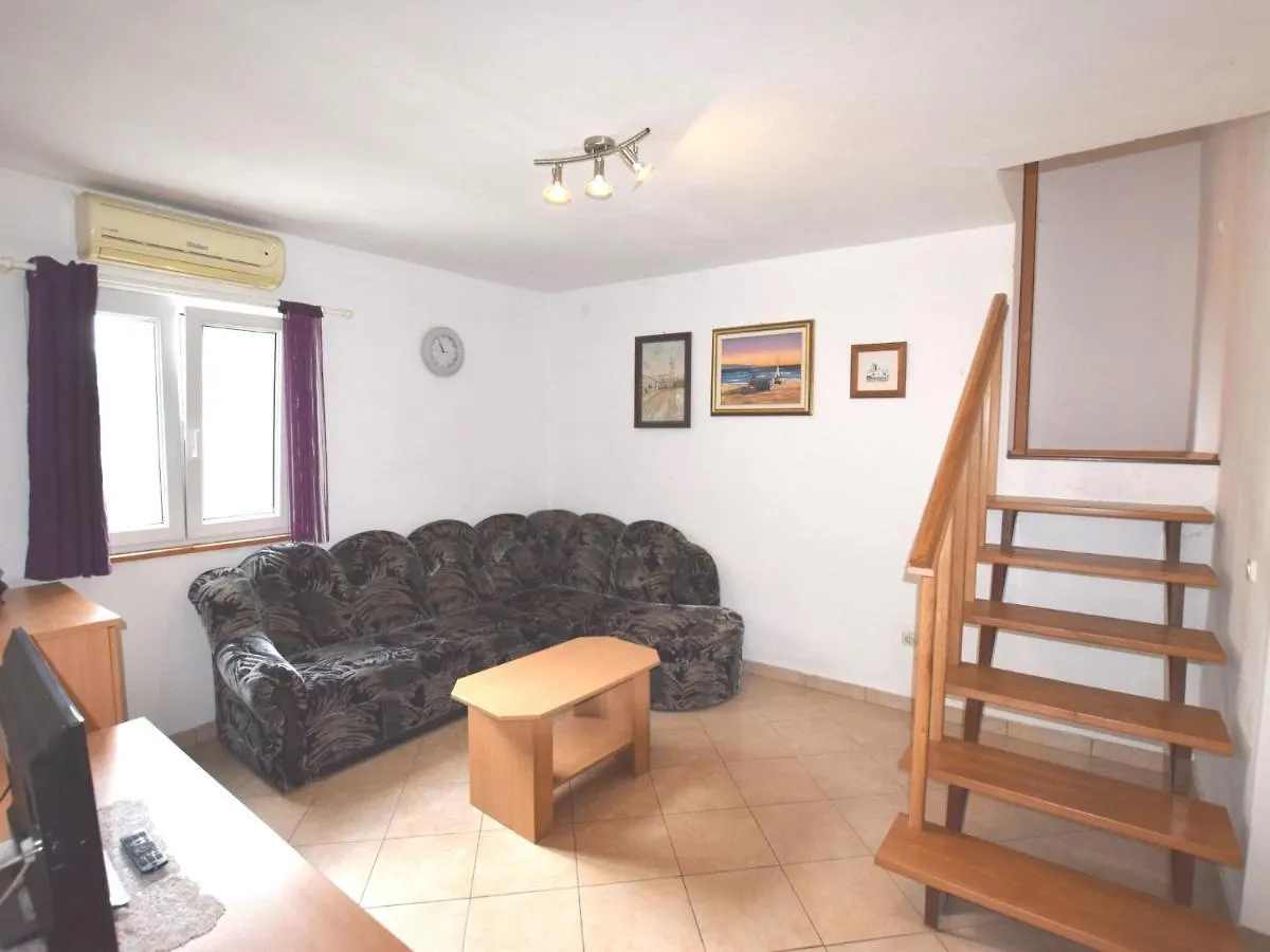 Apartment In Holiday Home With Private Pool Garden With Grill Airco And Wifi