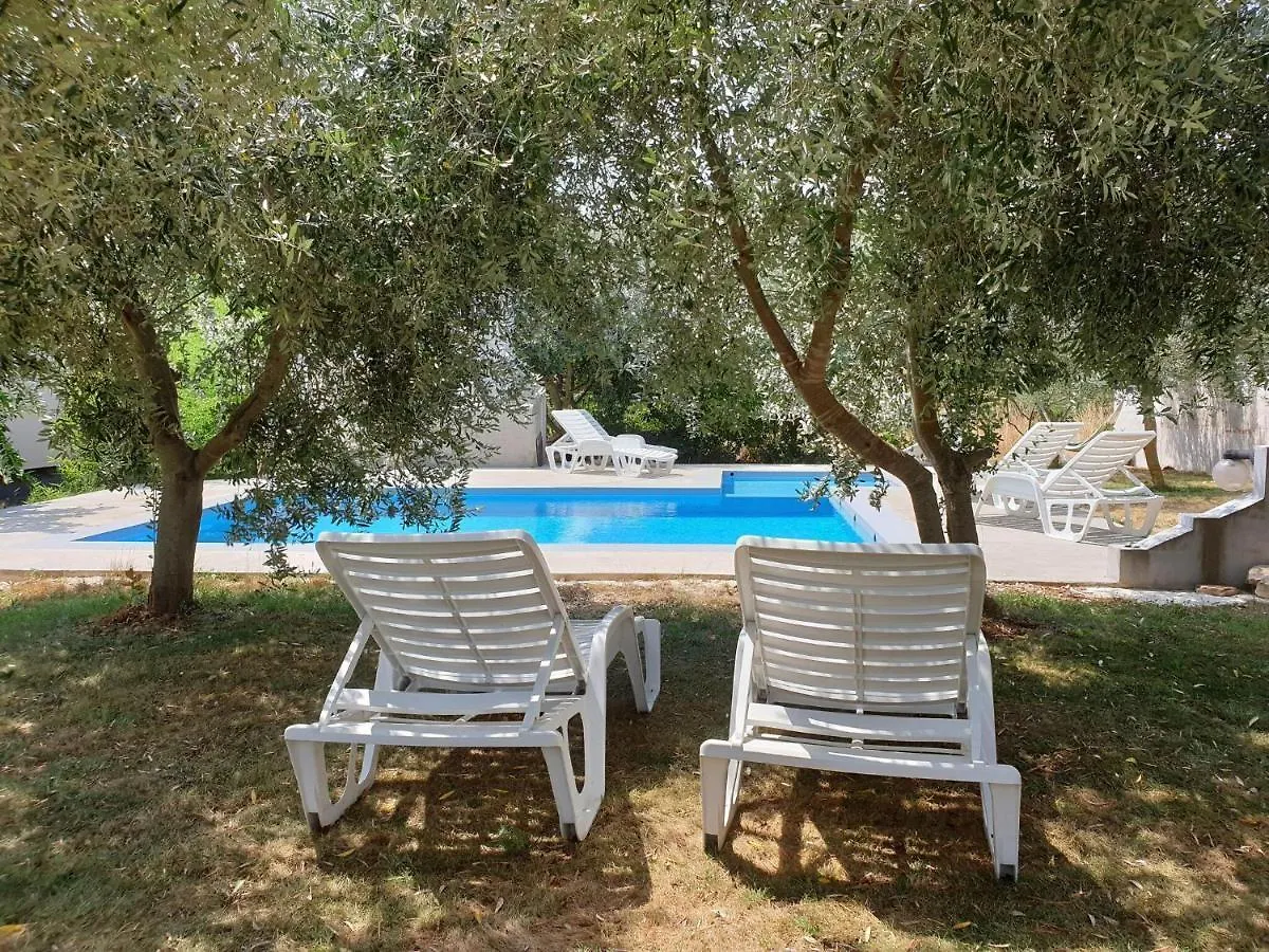 Apartment In Holiday Home With Private Pool Garden With Grill Airco And Wifi