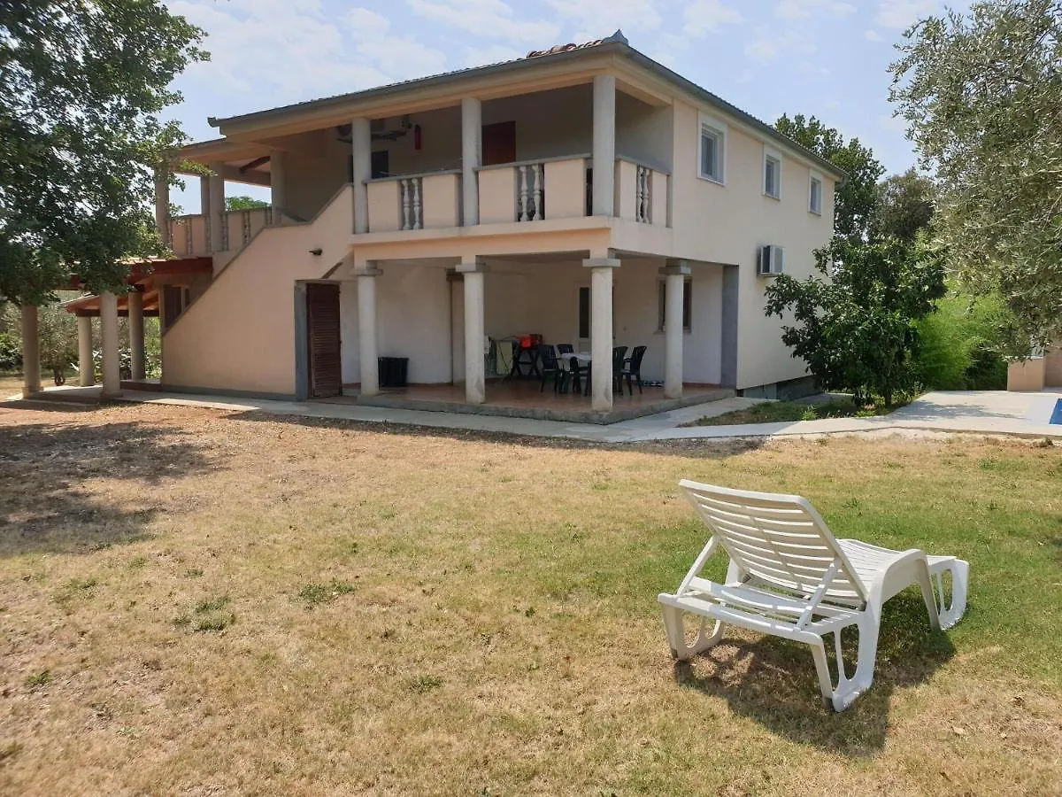 Apartment In Holiday Home With Private Pool Garden With Grill Airco And Wifi 0*, Banjole Croatia
