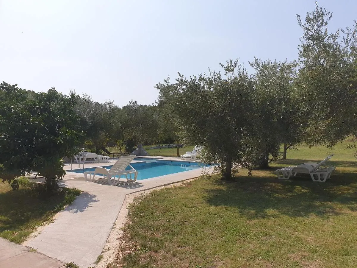 Apartment In Holiday Home With Private Pool Garden With Grill Airco And Wifi Croatia