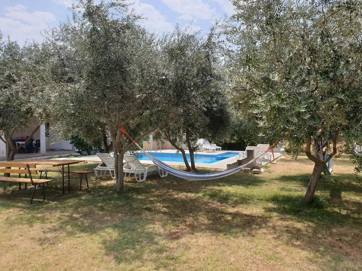 Apartment In Holiday Home With Private Pool Garden With Grill Airco And Wifi Croatia